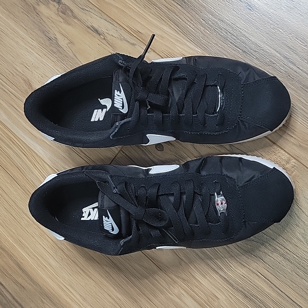 Nike Classic Men's Black and White Canvas Cortez Sneakers - Picture 3 of 16